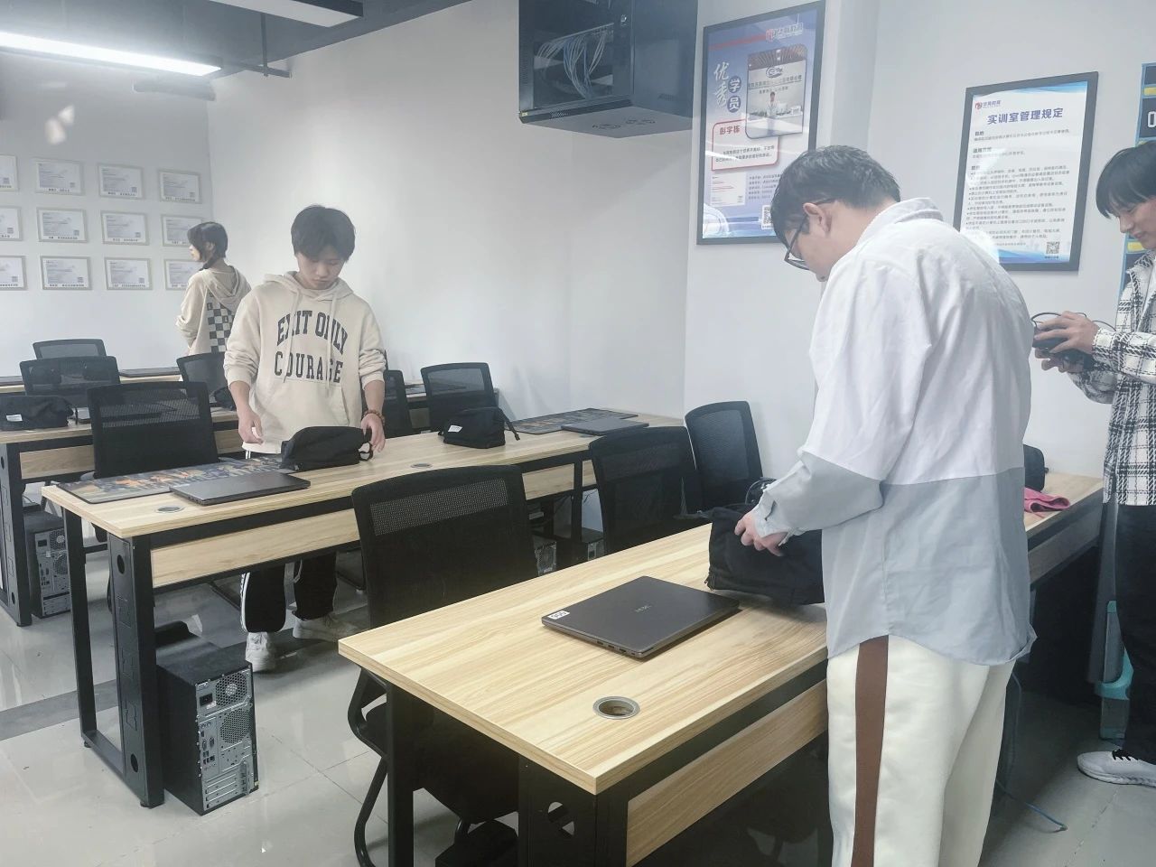 微信图片_20241105153654.jpg